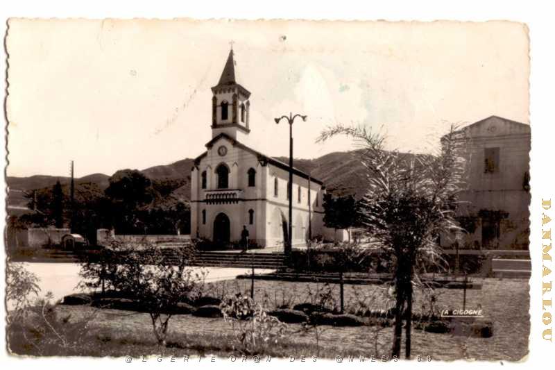 27 Bou Sfer la place et l eglise 3.JPG